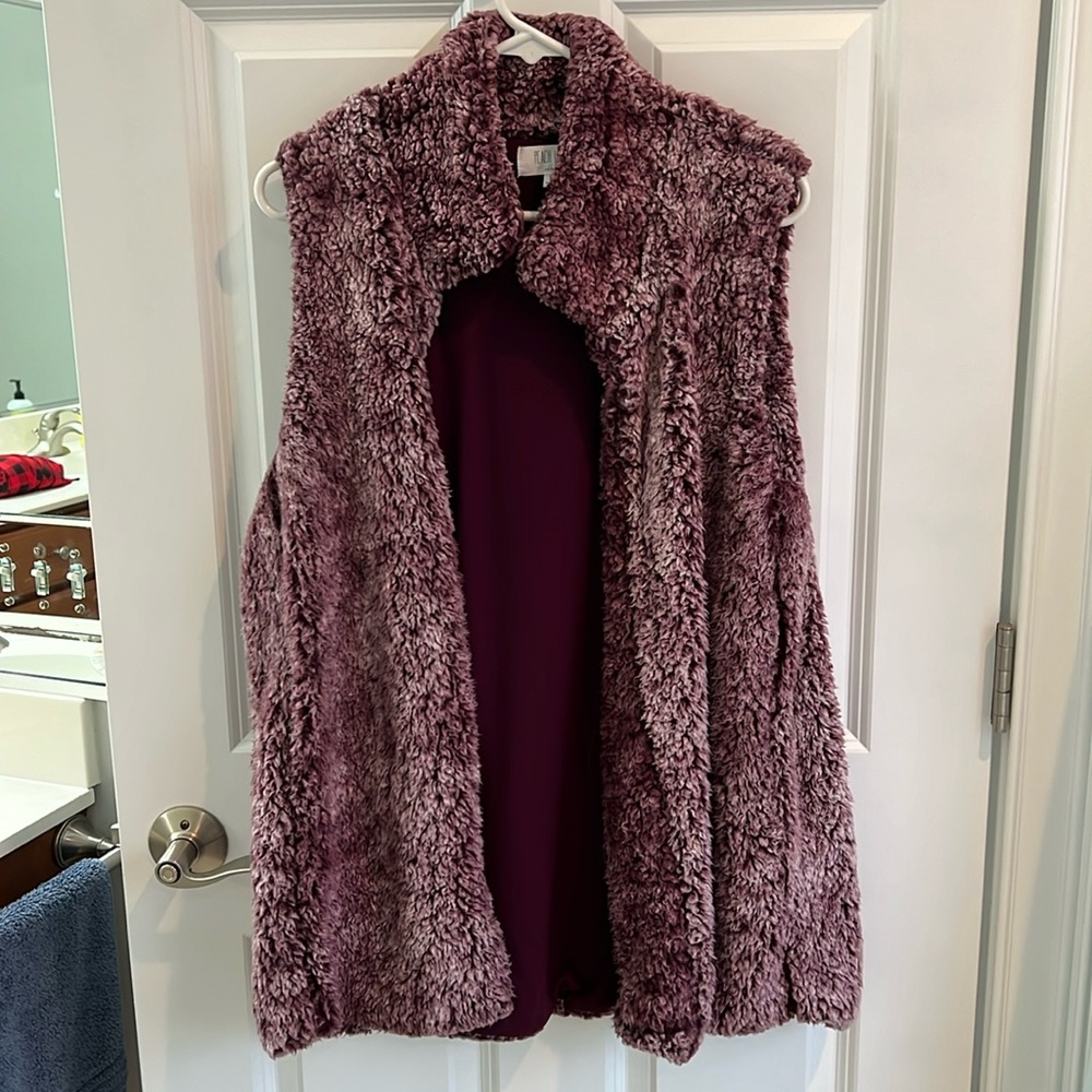 Cozy fleece vest with pockets